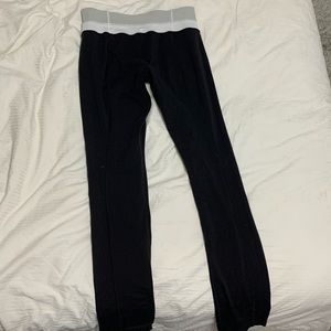 Straight leg lulu leggings (great condition)